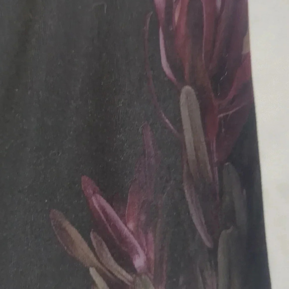 Lululemon Wunder Under Crop, Color Midnight Iris Multi / Black Size 4 - Picture 11 of 16